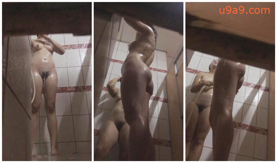 【新片速遞】   花重金收买女同学偷拍她们宿舍的女生洗澡身材是相当的不错[339M/MP4/04:37] | 國內原創